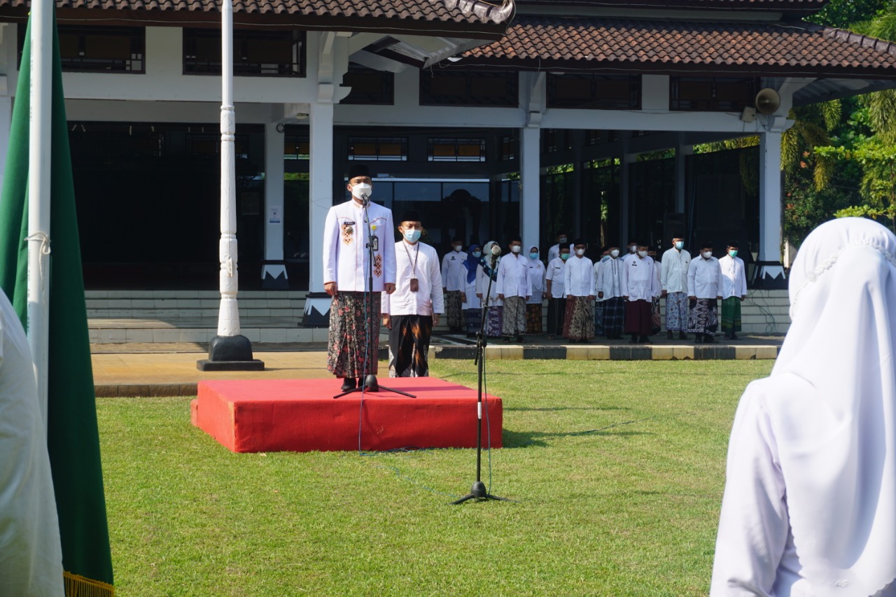 Forkopimda Batang Ikuti Upacara Peringatan Hari Santri Nasional