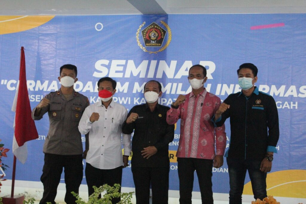 Seminar Gelar PWI Benteng Cermat Dalam Memilih Informasi