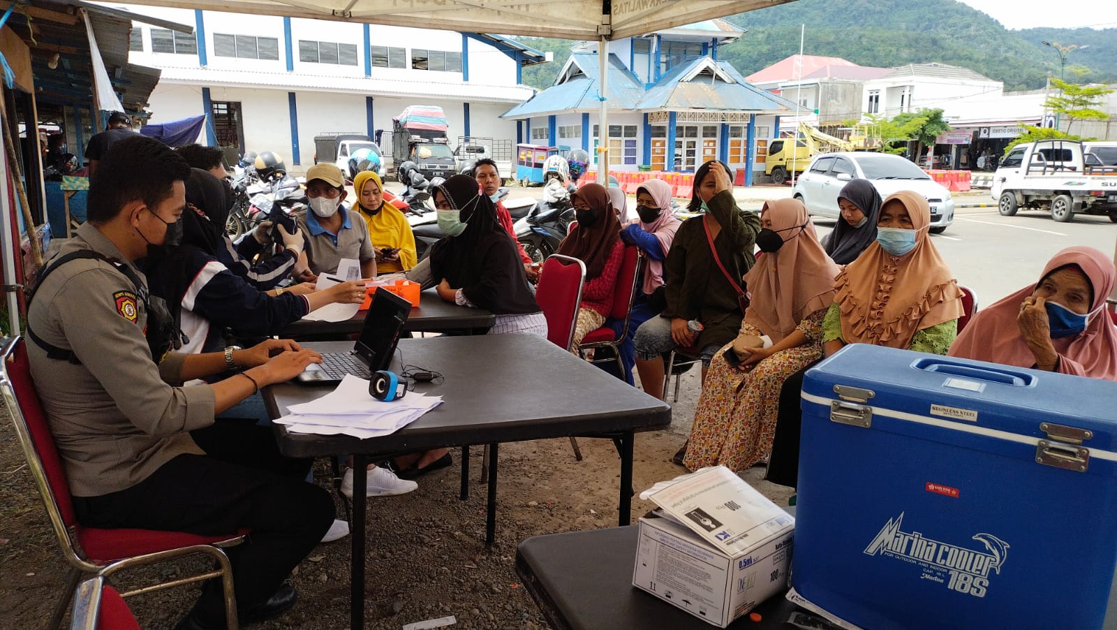 Permudah Akses Vaksinasi Kapolres Lebong Juga Ingatkan Pentingnya Prokes