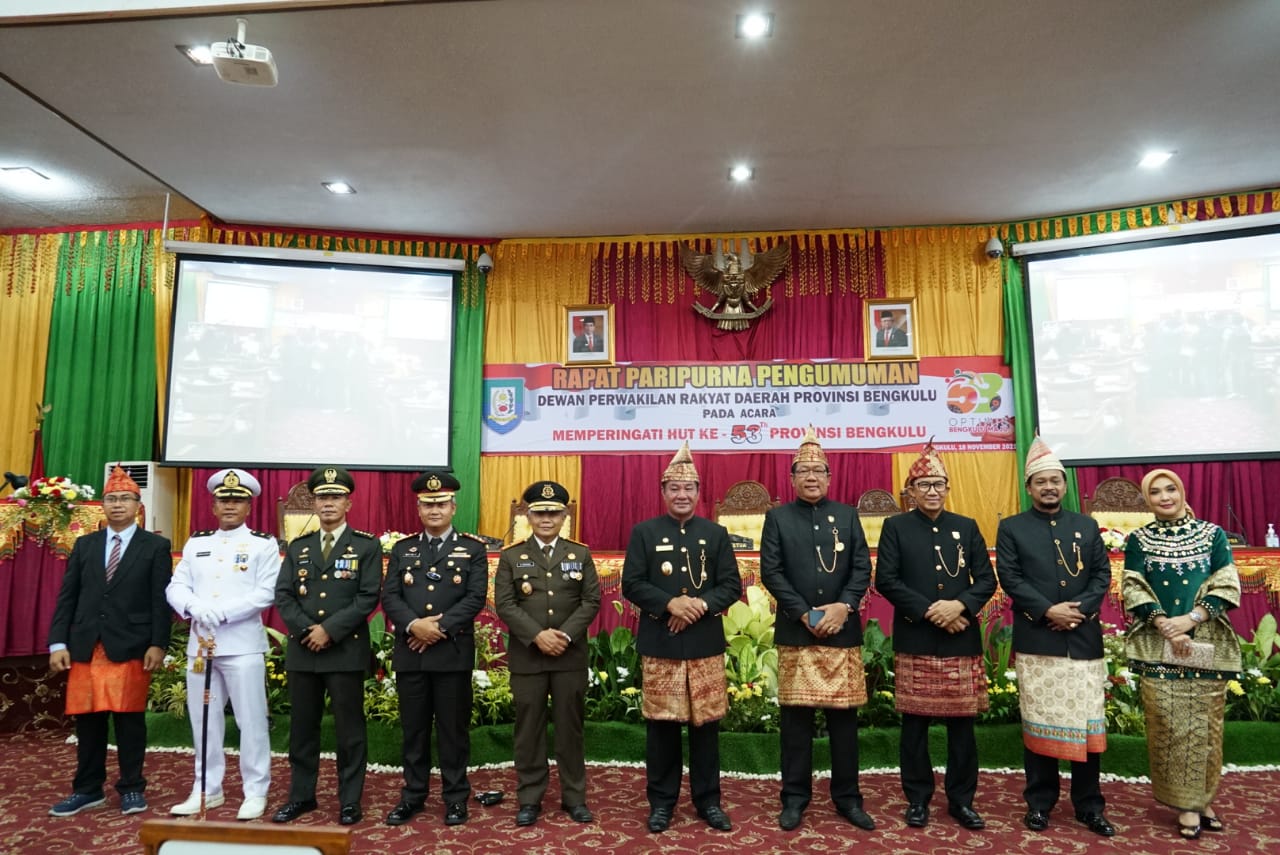 Wagub Rosjonsyah hadiri Paripurna HUT ke-53
