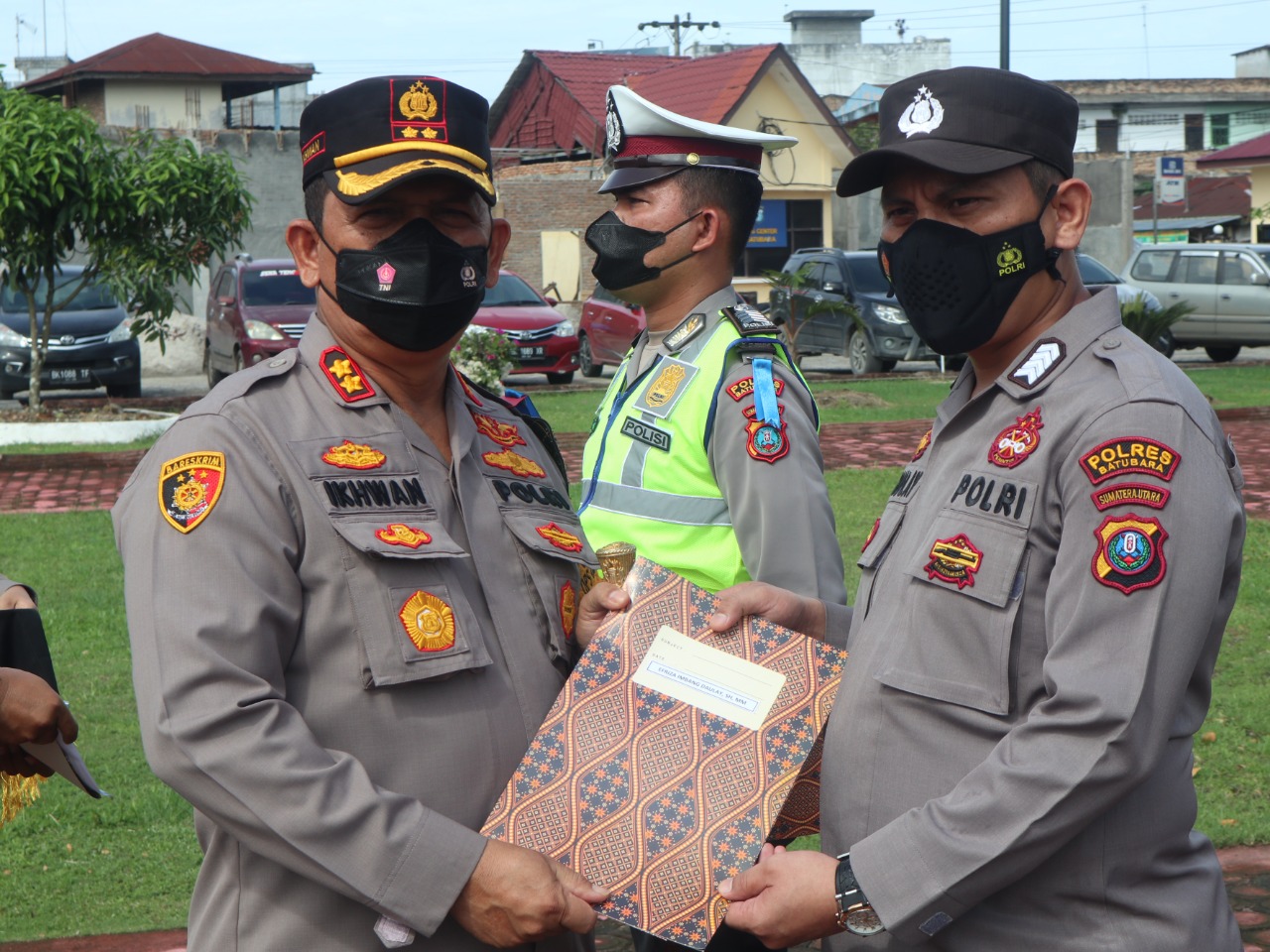 Kapolres Batubara Beri Reward ke Personil Berprestasi