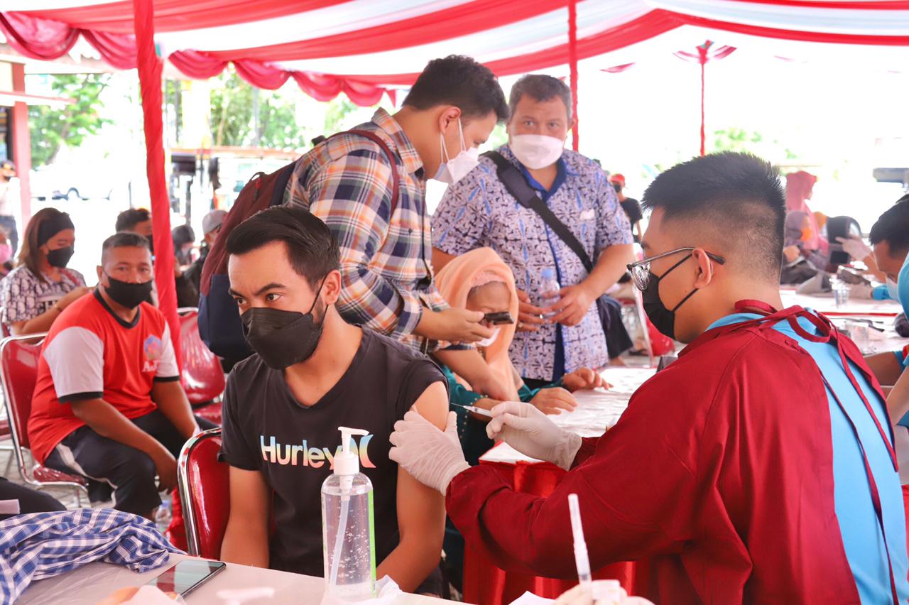 Polda Jateng Targetkan Vaksinasi 49.700 Dosis Per Hari
