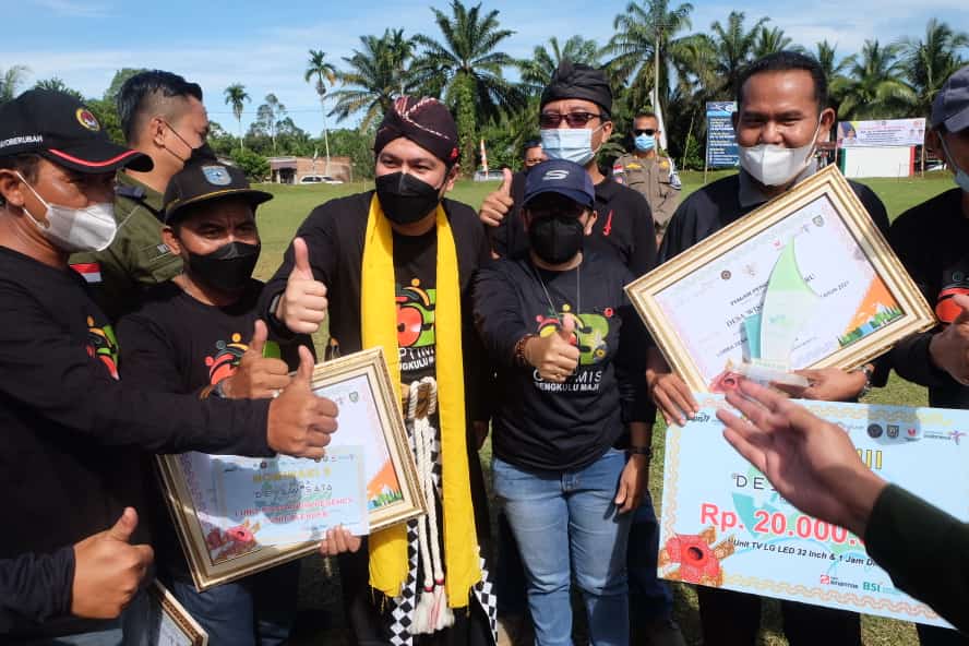 Wabup BU Hadiri Puncak HUT Ke-53 Provinsi Bengkulu