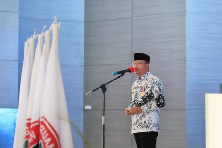Arti Penting Seorang Guru di Mata Gubernur Rohidin