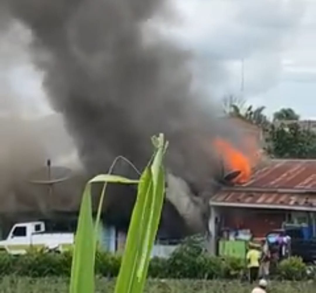 Si Jago Merah Lahap 5 Unit Rumah Sewa di Tigapanah