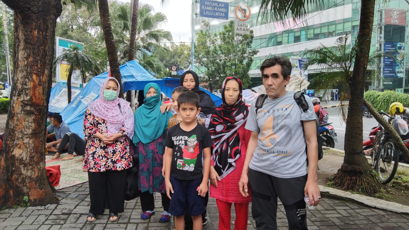 Pengungsi Afghanistan 'Memanusiakan Manusia'