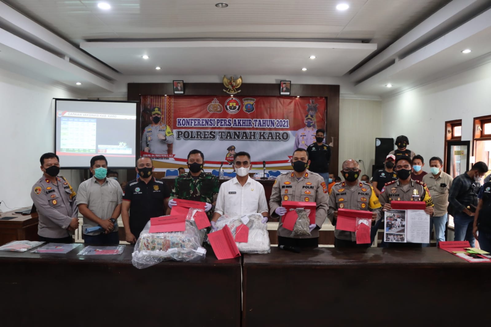 Polres Tanah Karo Gelar Konferensi Pers Akhir Tahun 2021