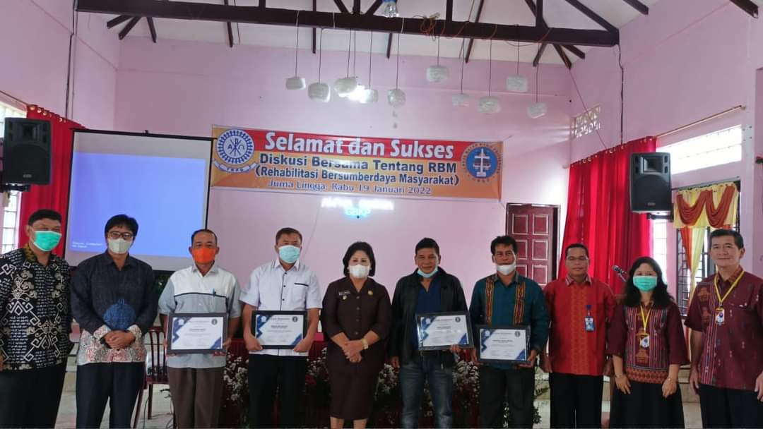 Serahkan Penghargaan Dalam Diskusi Rencana Pendirian RBM Ini Pesan Cory Sebayang