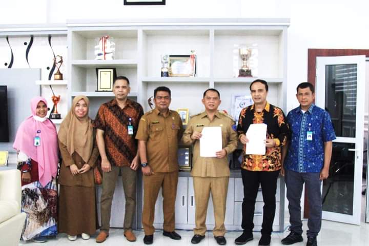 Bupati Labuhanbatu Tandatangani Nota Kesepahaman Tentang Penyelenggaraan Program Sekolah 