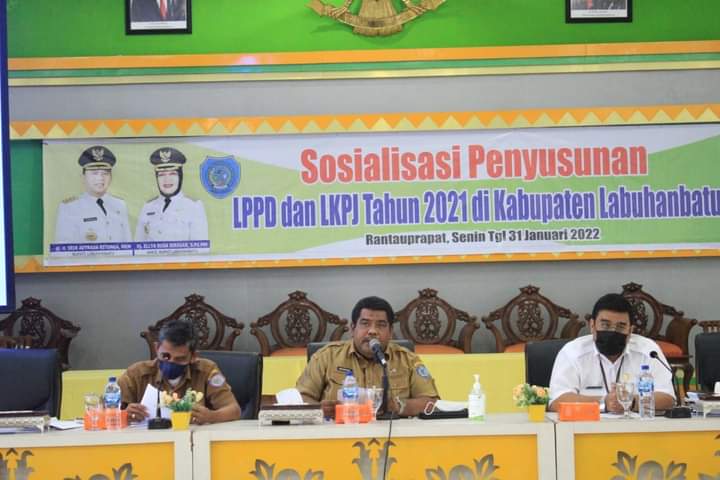 Asisten III Pemkab Labuhanbatu Buka Sosialisasi Penyusunan LPPD dan LKPJ