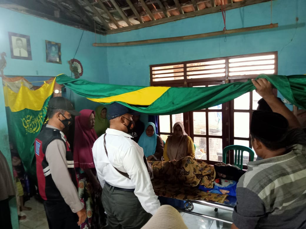 5 Orang Warga Tulis Kesambar Petir 2 Meninggal Di Tempat