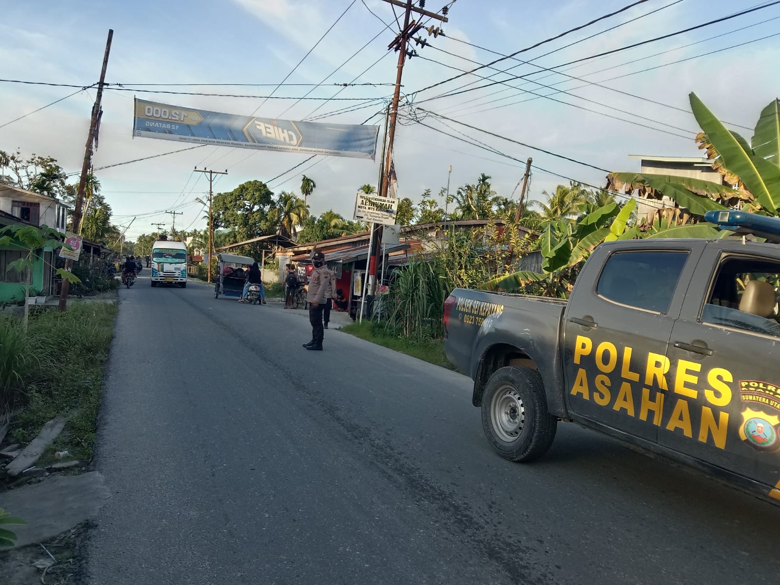 Polsek Sei Kepayang Giat Gatur Sore di Perempatan Jalan