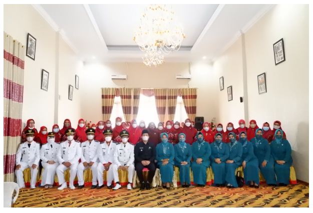 Ketua TP PKK Kabupaten Lantik 6 Ketua TP-PKK Kecamatan