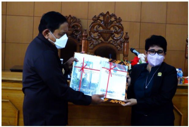 Rapat Paripurna Bupati BU Sampaikan LKPJ Tahun Anggaran 2021