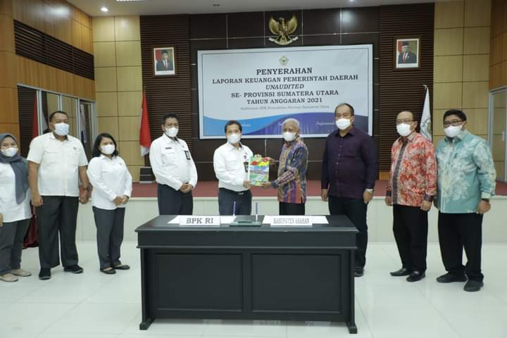 Bupati Asahan Serahkan Laporan Keuangan Pemerintah Daerah Unaudited TA 2021