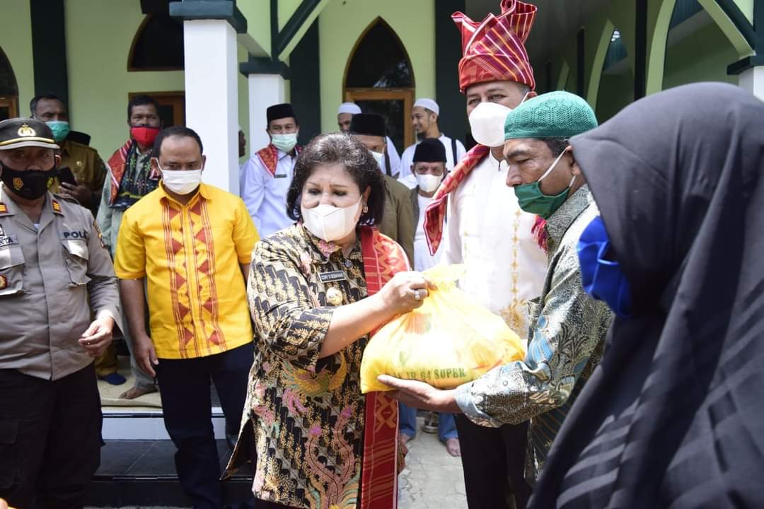 Bupati Karo Hadiri Peresmian Masjid Al-Musannif Desa Tanjung Merahe