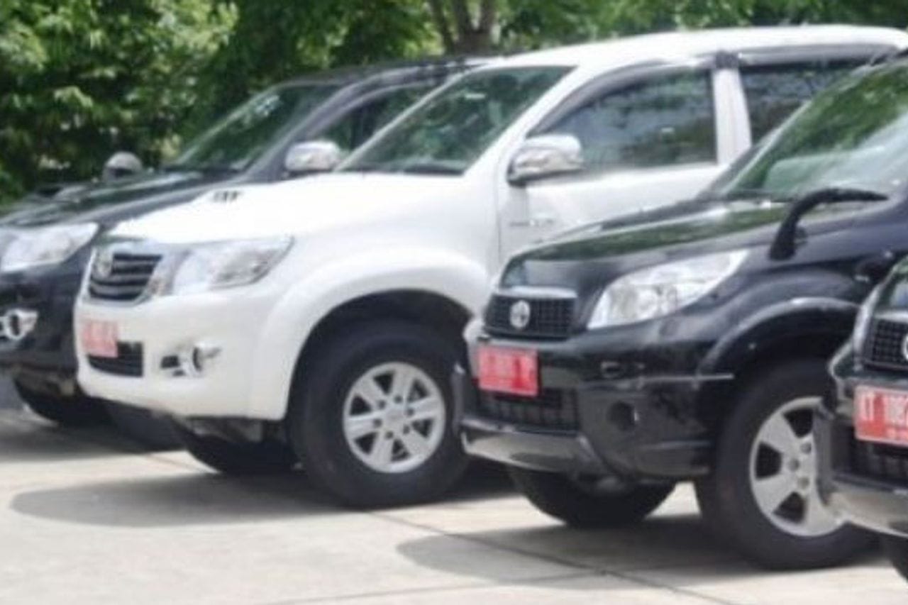 Erwin Oktavian Buka Lomba Kontes Mobil Dinas