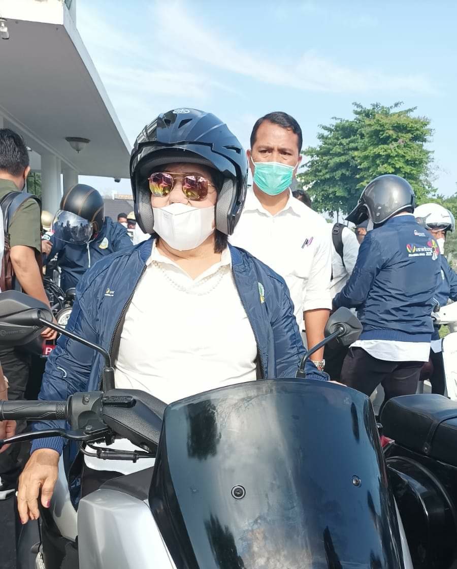 Bupati Karo Naik Sepmor Dari Rumdis Gubsu Menuju Lokasi Musrenbang RKPD