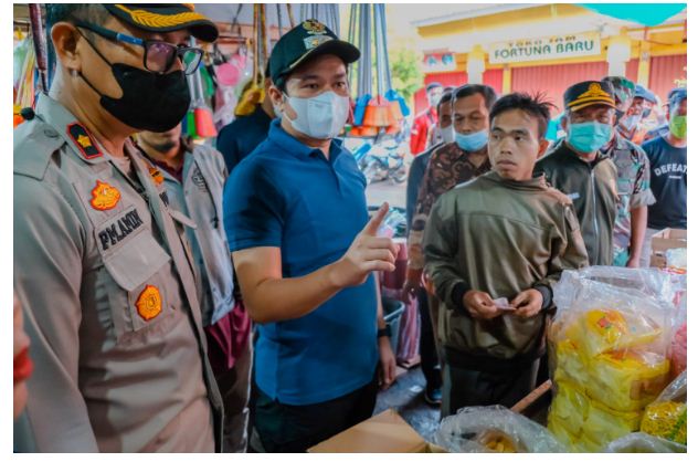Wabup Sidak Ketersediaan Minyak Goreng di Pasar Purwodadi