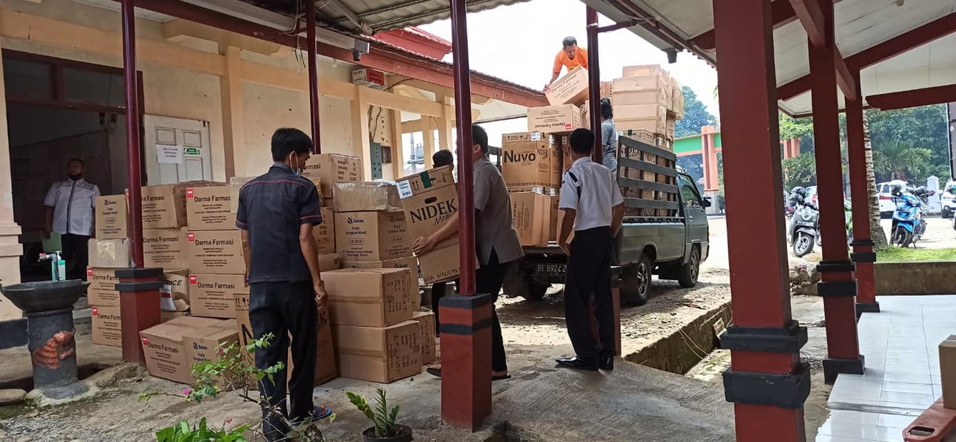 RSUD Tais Menerima Bantuan Alat-Alat Kesehatan Dari Kementrian Kesehatan RI