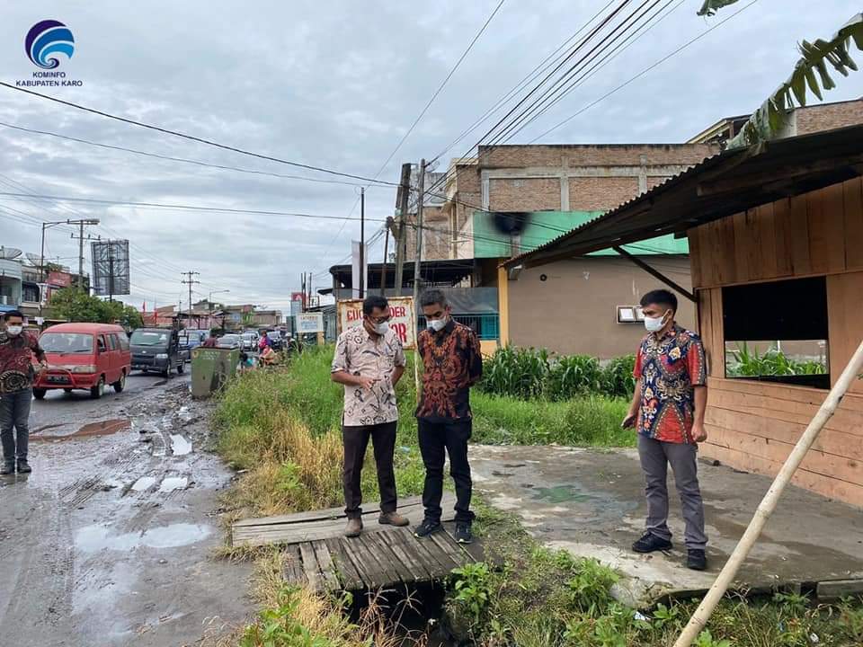 Drainase Tidak Berfungsi di Jalan Jamin Ginting Ini Harapan Wabup Karo