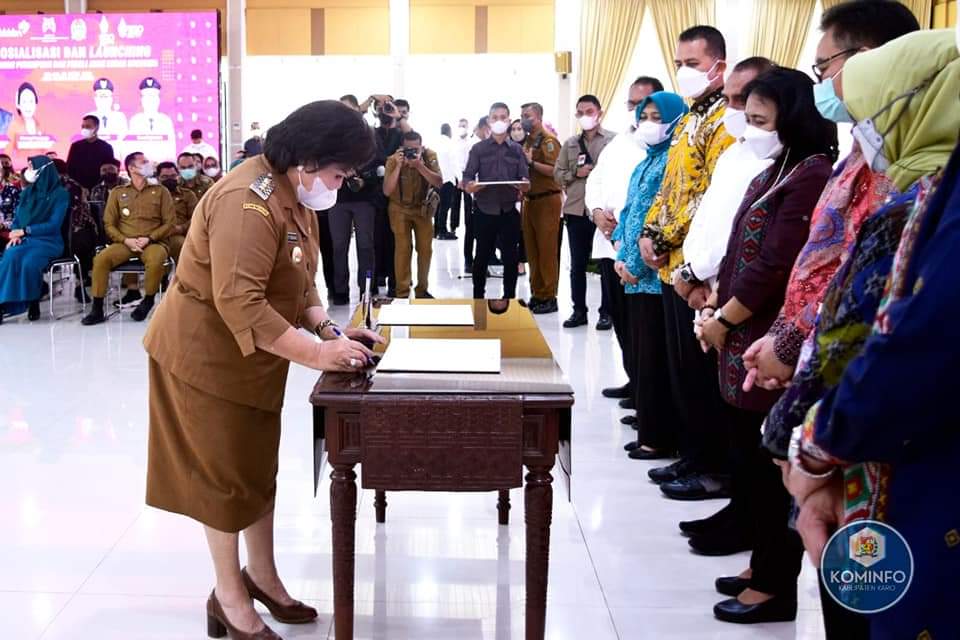 Desa Ramah Perempuan dan Peduli Anak Bebas Stunting Bupati Karo Tandatangani Komitmen