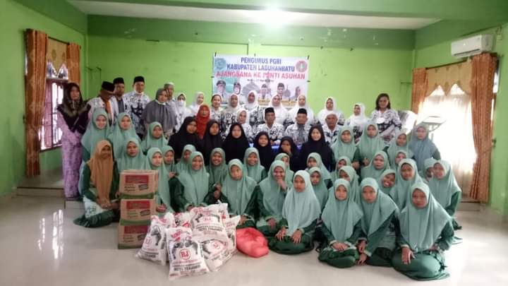 PGRI Labuhanbatu Gelar Baksos Ke Panti Asuhan dan Bagikan Takjil