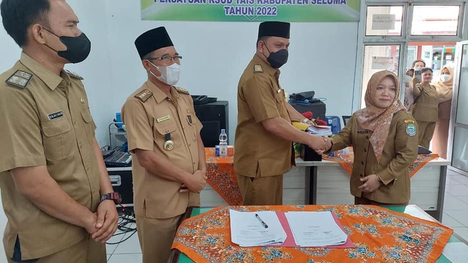 SERTIJAB Dari Direktur RSUD Tais Yang Lama Dengan Pelaksana Tugas Direktur RSUD Yang Baru