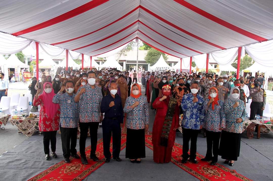 Nawal Lubis Apresiasi GLS Di SMAN 16 Medan