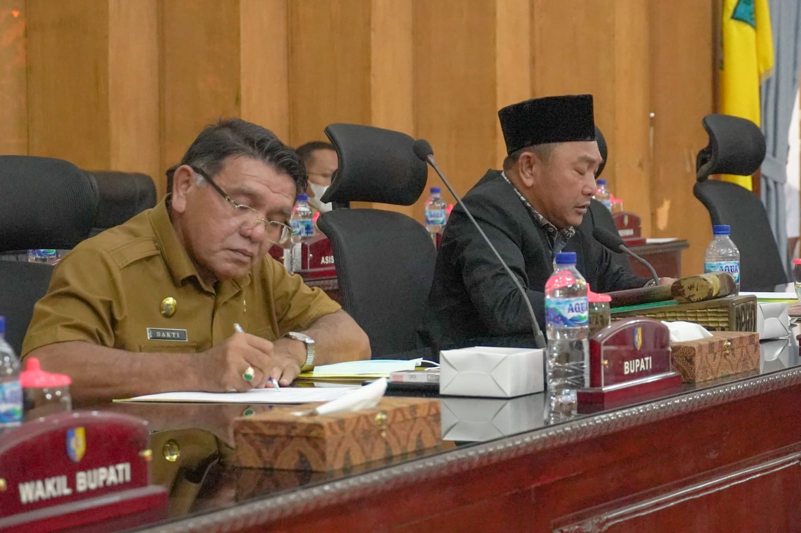 Pemkab Batu Bara ikuti paripurna penyampaian nota Laporan Keuangan Pemerintah Daerah (LKPD) Tahun 2021 (foto : ist)