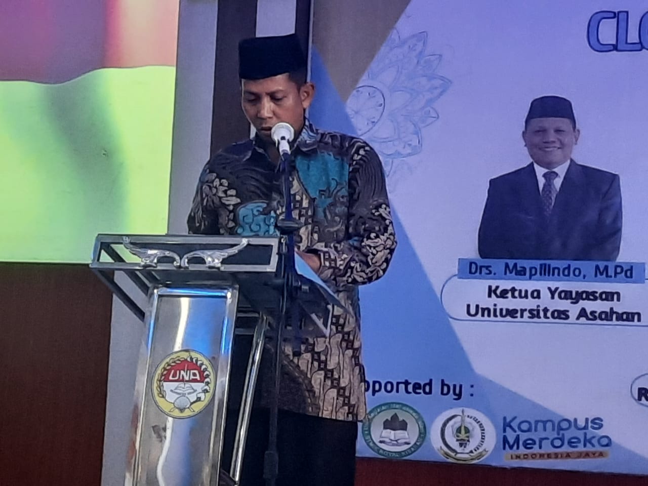 Staf Ahli Bupati Asahan Edi Sukmana, SH, M. Si saat memberikan sambutan pada pembukaan Olimpiade Quran se-Sumatera Utara Tahun 2022