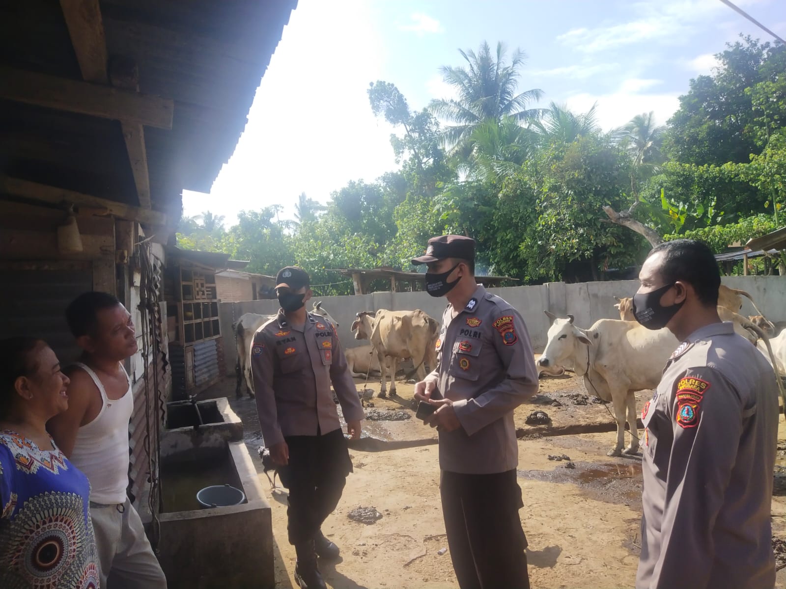 Personil Polres Batu Bara Sosialisasi Kepada Peternak