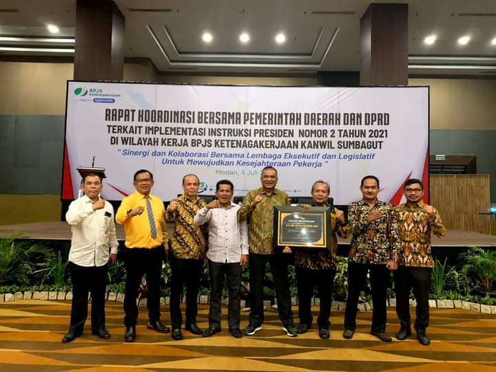 Piagam tersebut diterima langsung Direktur Rumah Sakit Umum Daerah (RSUD) Rantauprapat dr.Syafril Harahap,Sp.B