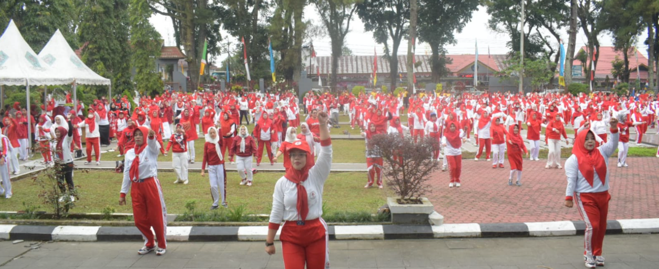 Senam Jantung Sehat Bersama Seluruh OPD Rejang Lebong ( Foto : MC RL ) 