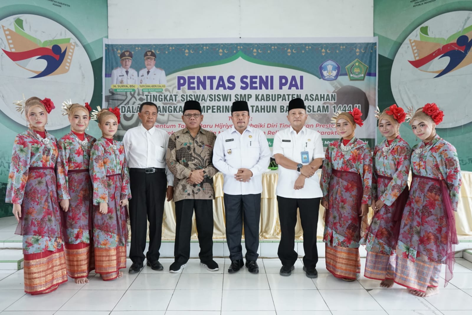 Asisten Perekonomian dan Pembangunan Drs. Muhilli Lubis membuka pentas seni Pendidikan Agama Islam (PAI) Tingkat SMP Kabupaten Asahan