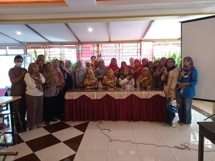 Kadinkes Hadiri Pembentukan dan Pengaktifan Serta Pembinaan Kader Kesehatan 