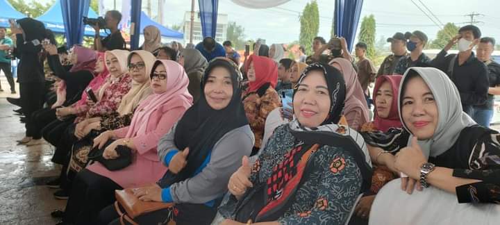 Kadinkes Hadiri Acara Festival Food And Fashion 