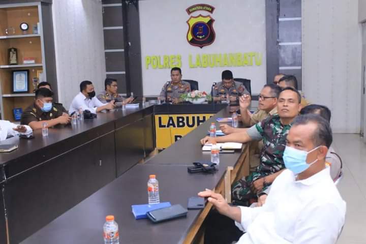 Asisten II Ikuti Rakor Antisipasi Dampak Kenaikan Harga BBM