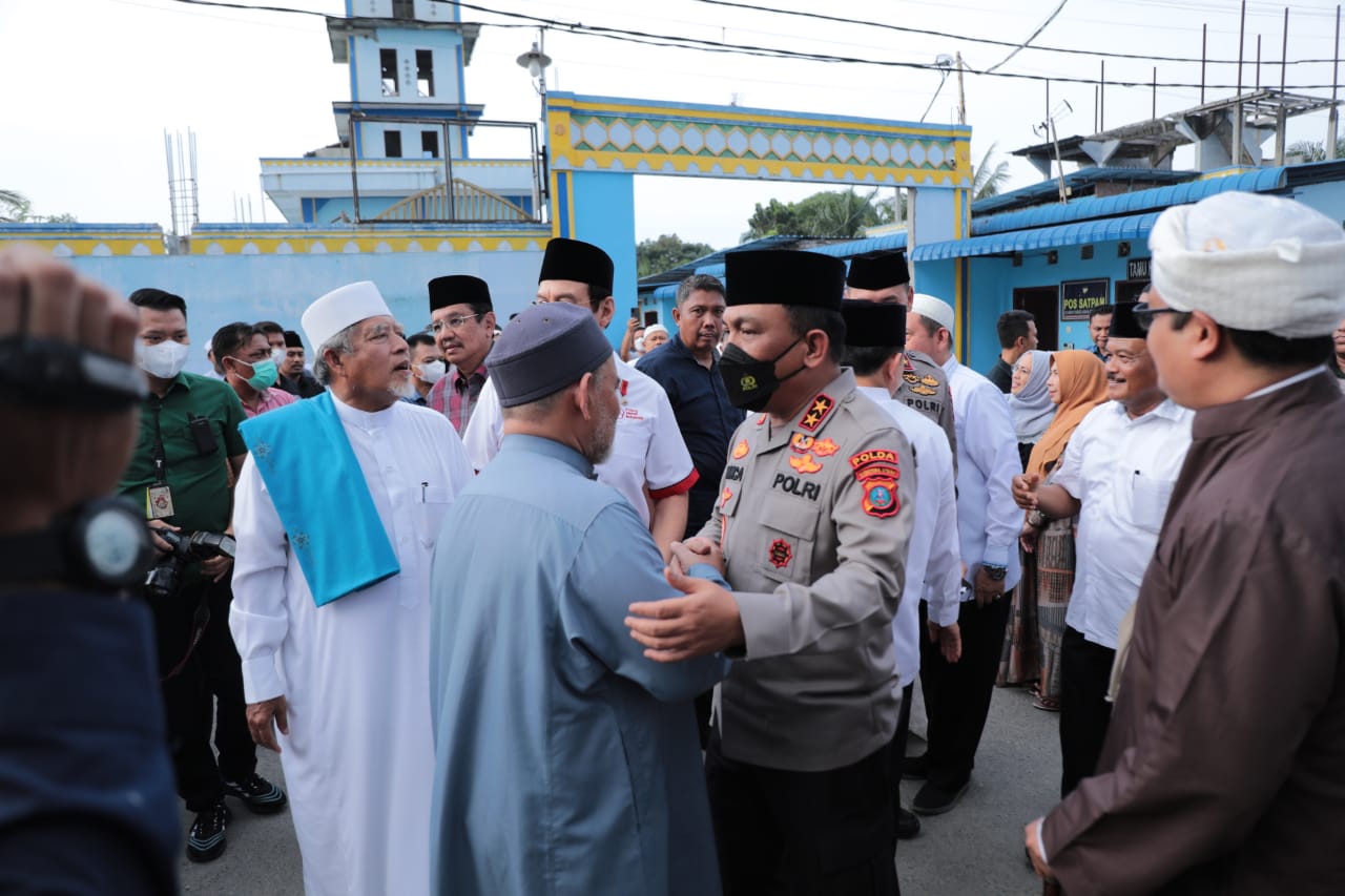Kapolda Sumut Irjen Pol. Drs. R.Z Panca Putra S. M.Si berkunjung ke Pesantren Tahfizul Quran Jabal Noor Deliserdang