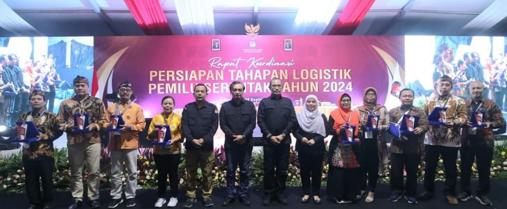 KPU Karo Raih Penghargaan Terbaik Kedua Tingkat Nasional