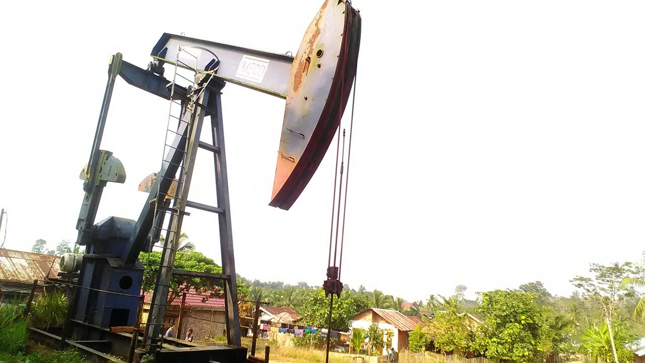 PT Santika Pendopo Energi yang bergerak di bidang produksi migas