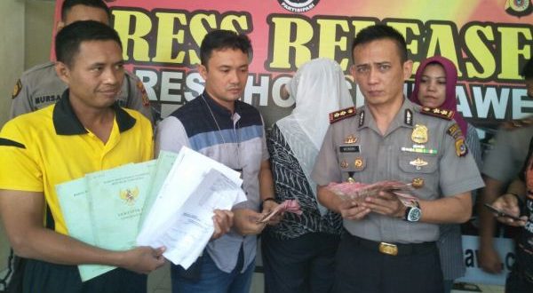 Oknum Pegawai BPN Lhokseumawe, berinisial S (54) ditangkap tim Saber Pungli