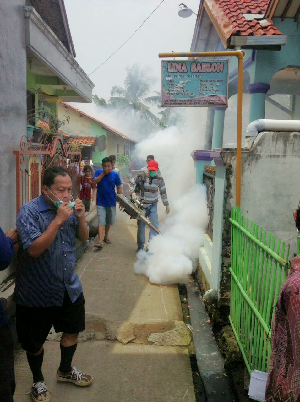 Seperti inilah cara tim yayasan paud garuda lakukan fogging