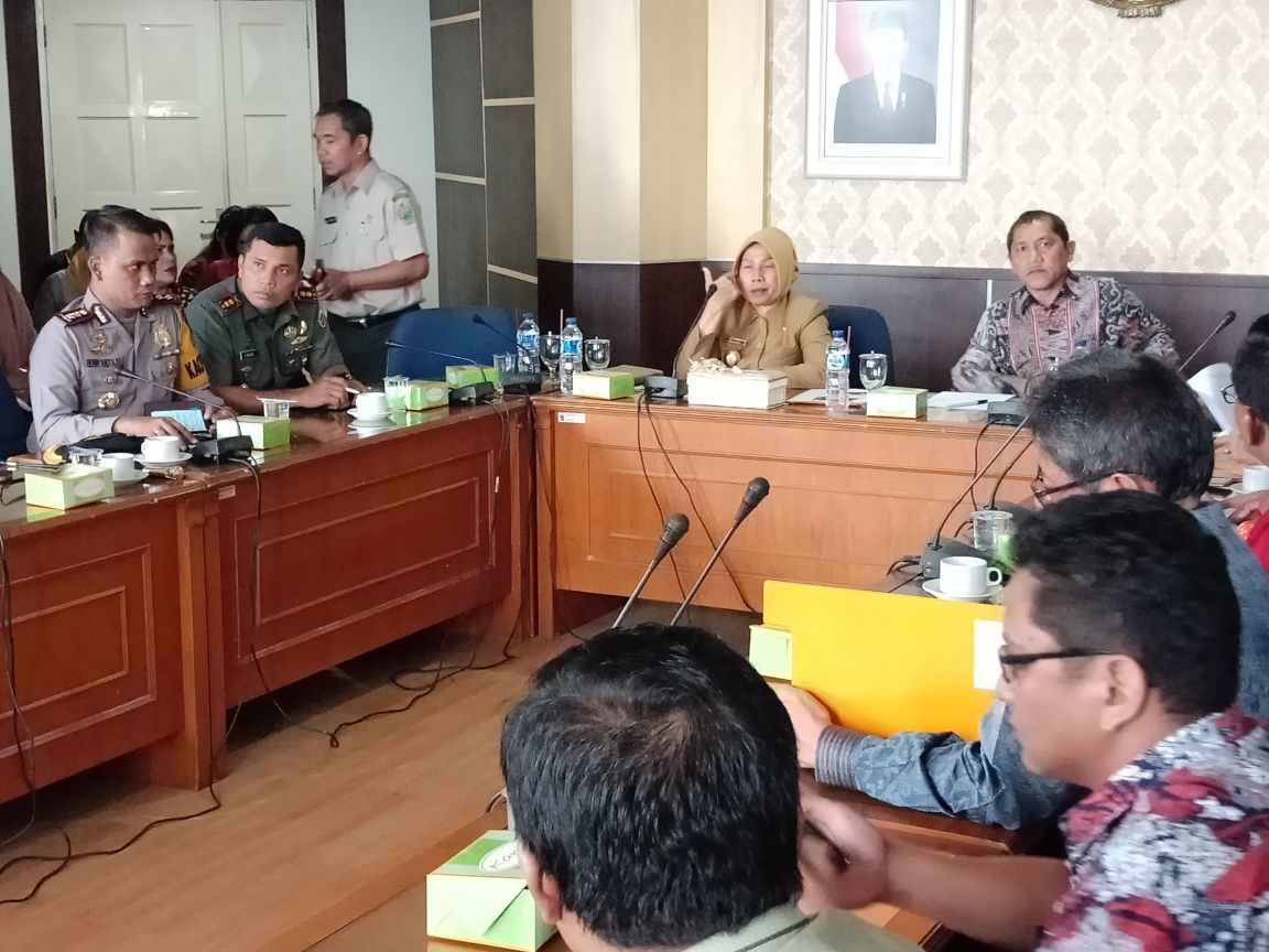 Wagubsu Pinpin Rapat Bersama Bupati Tanah Karo  Dan Kapolres Karo di Ruang Melati lantai 9 Kantor Gubernur Sumut