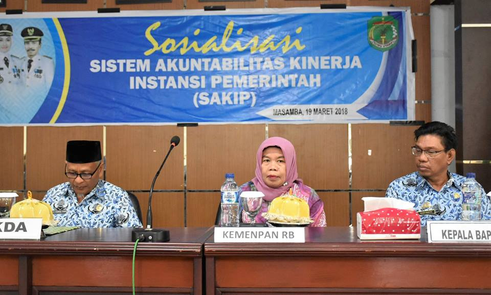 Sosialisasi ini dibuka Asisten II Bidang Ekonomi Pembangunan, Syamsul Syair