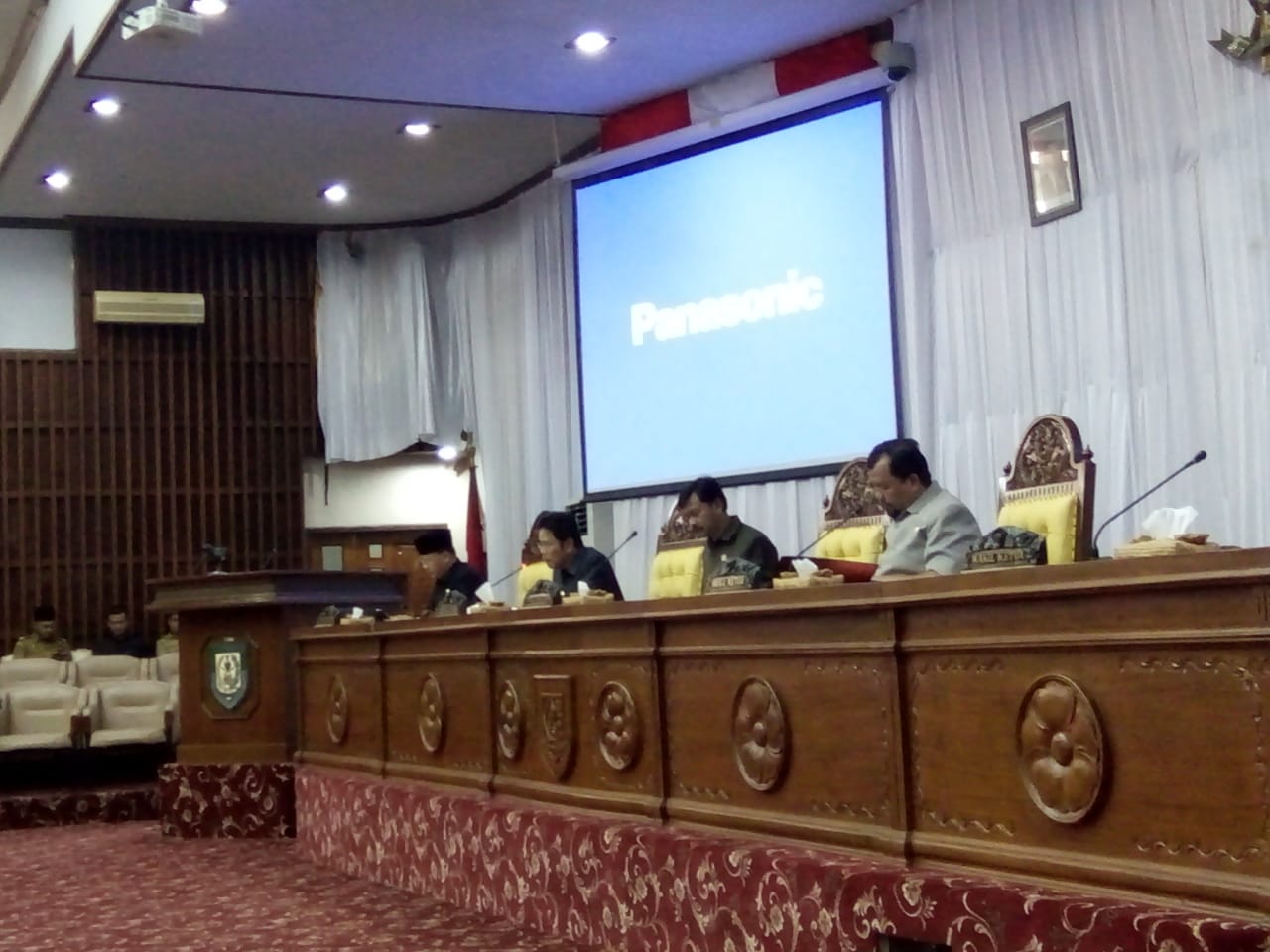 Tampak Ketua DPRD Memimpin Jalannya Acara