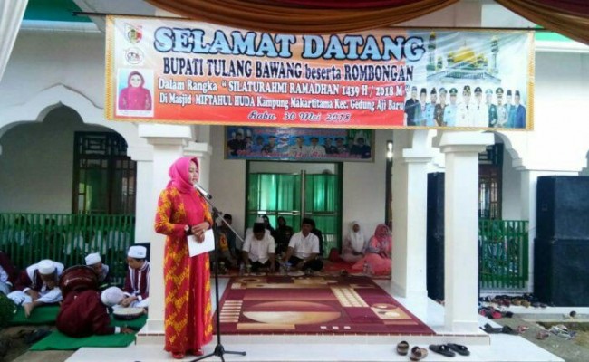 Bupati Tulang Bawang Hj. Winarti SE, MH