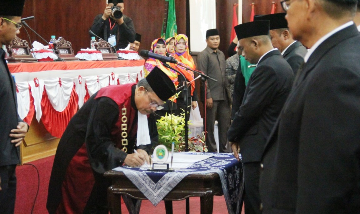 Pengambilan Sumpah Jabatan Anggota DPRD Kota Bengkulu