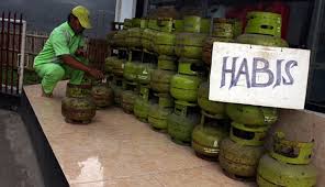 Gas elpiji tabung 3 kilogram mulai sulit ditemukan di sejumlah daerah Kota Bengkulu
