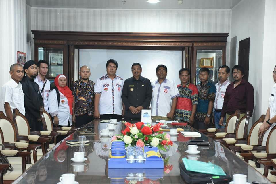 Gubernur Sumut saat berkunjung Ke Bara Jp